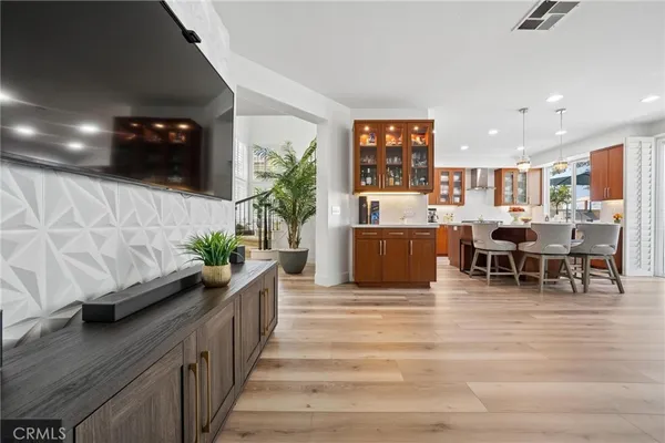 $1,225,000 | 23327 Summerglen Place, Valencia, CA 91354