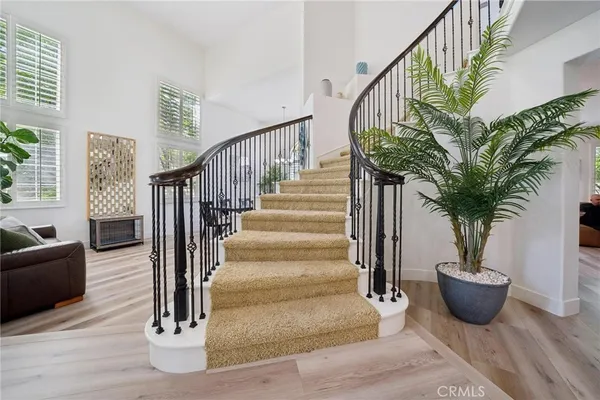 $1,225,000 | 23327 Summerglen Place, Valencia, CA 91354