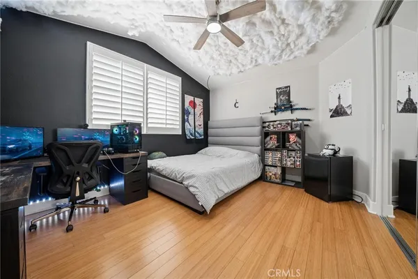 $1,225,000 | 23327 Summerglen Place, Valencia, CA 91354