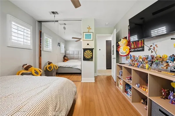 $1,225,000 | 23327 Summerglen Place, Valencia, CA 91354