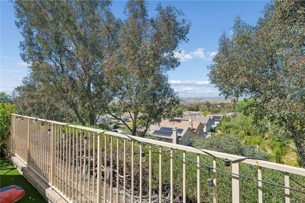 $1,225,000 | 23327 Summerglen Place, Valencia, CA 91354