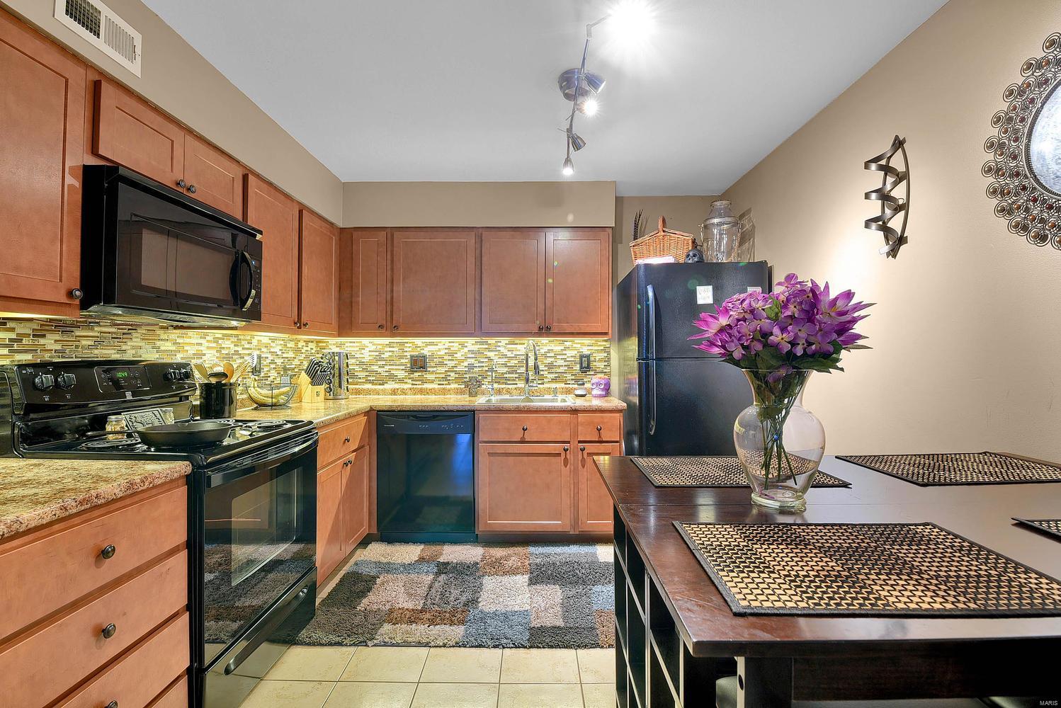 709 Ridgeside Drive, Unit K Ballwin, MO 63021 - Photo 4 of 25 Gallery Image 4