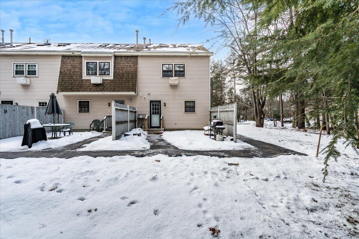 90 Golfview Drive Manchester, NH 03102 - Photo 25 of 34