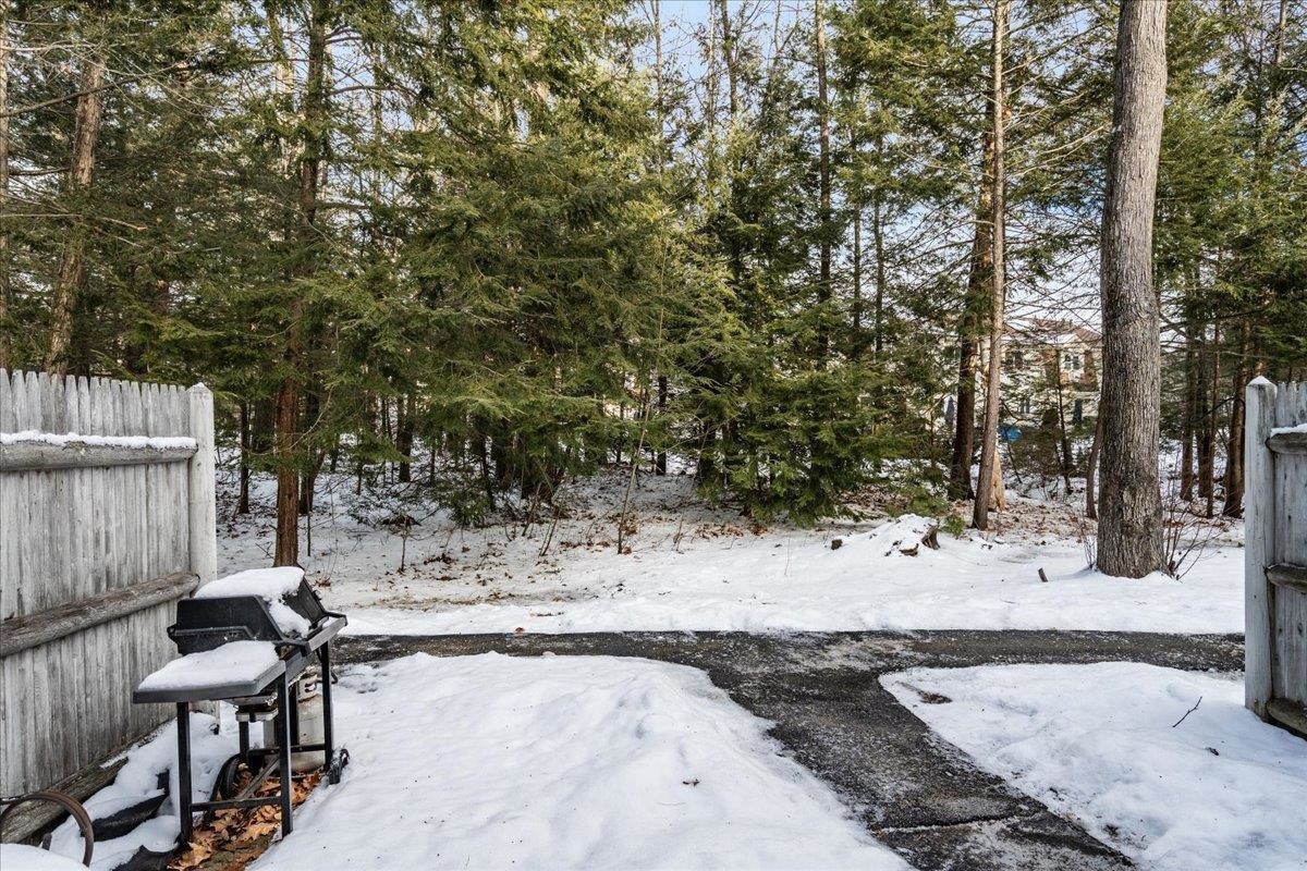 90 Golfview Drive Manchester, NH 03102 - Photo 27 of 34