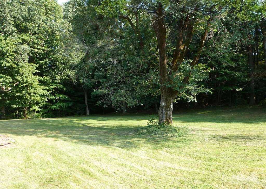 90 Pease Road East Longmeadow, MA 01028 - Photo 24 of 25 Gallery Image 24