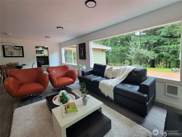 $990,000 | 13721 409th Avenue Southeast, North Bend, WA 98045