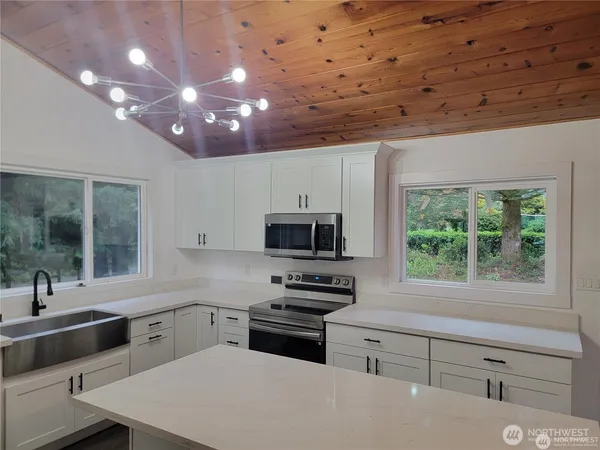 $990,000 | 13721 409th Avenue Southeast, North Bend, WA 98045