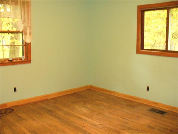 17 North Fitzwilliam Road Royalston, MA 01368 - Photo 7 of 12 an empty room with a window