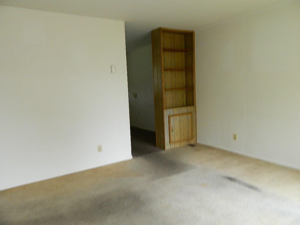1966 Elmsford Street Springfield, OH 45506 - Photo 13 of 15