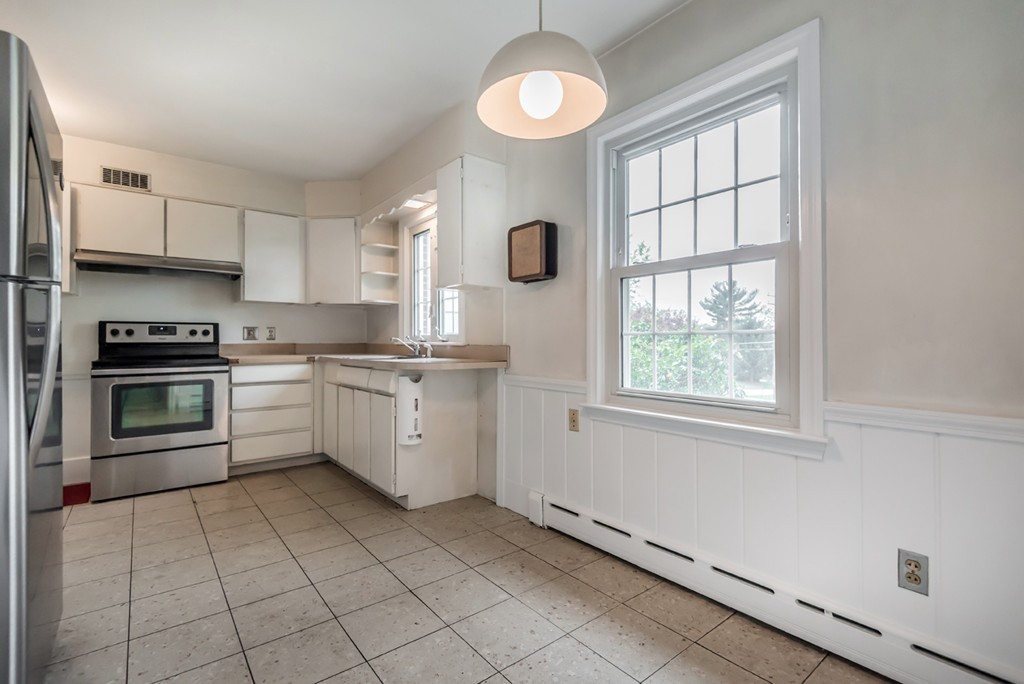 651 Trull Road Tewksbury, MA 01876 - Photo 8 of 30 Gallery Image 8