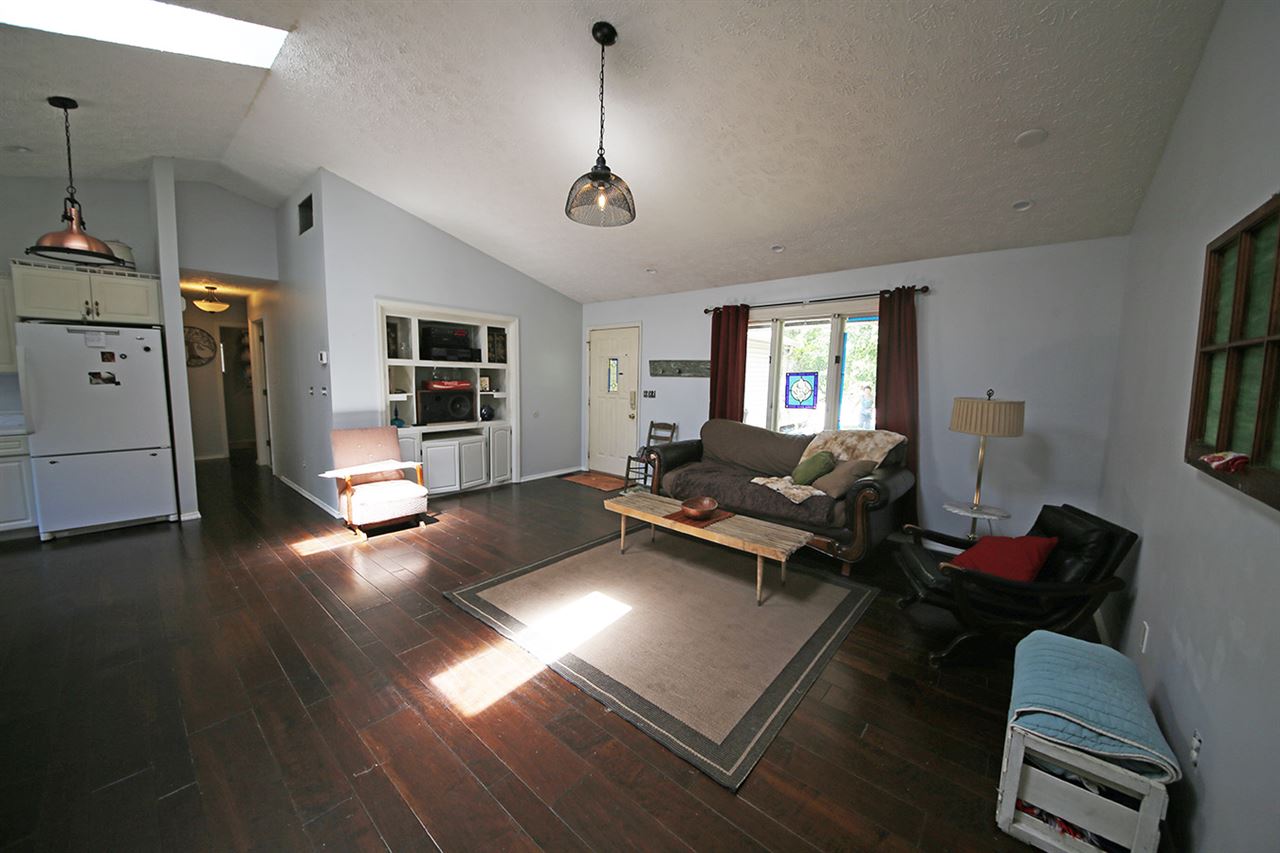 1232 South Garrison Chapel Road Bloomington, IN 47403 - Photo 4 of 29 Gallery Image 4