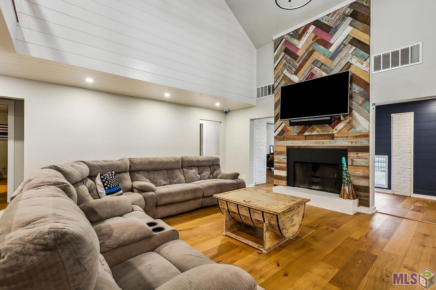 18258 John Broussard Road Prairieville, LA 70769 - Photo 8 of 41 Gallery Image 8
