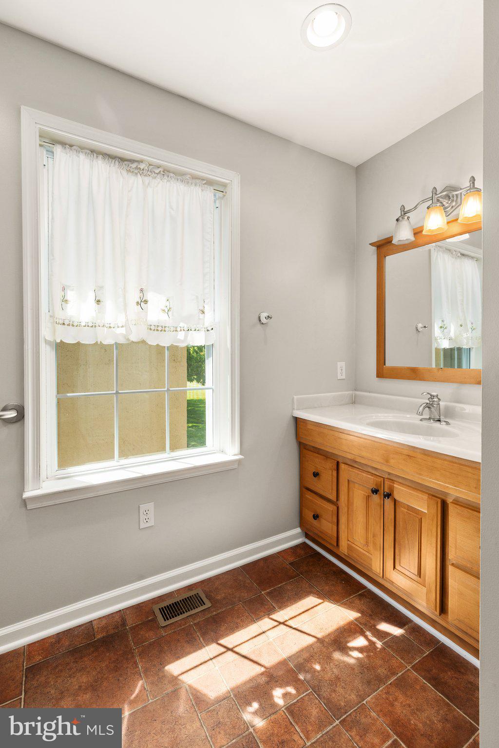 1331 Wakefield Valley Road New Windsor, MD 21776 - Photo 26 of 59 Gallery Image 26