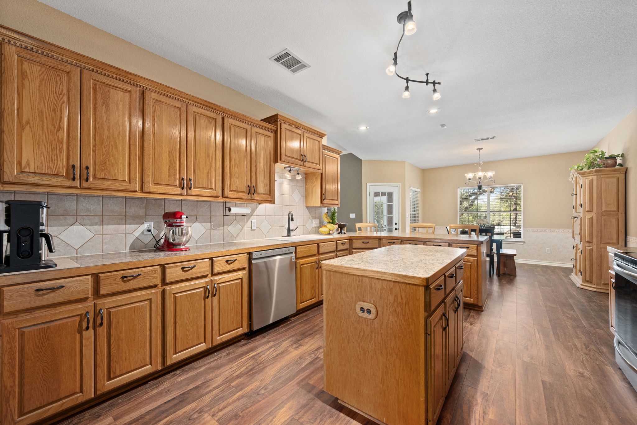 75 Four T Ranch Road Georgetown, TX 78633 - Photo 10 of 32