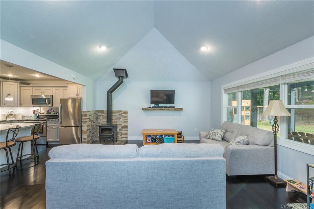 80 Laurel Haven Road Fairview, NC 28730 - Photo 10 of 39 Gallery Image 10