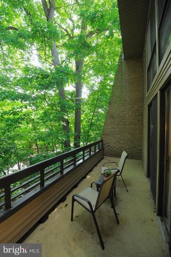 11608 Windbluff Court, Unit 7/007 Reston, VA 20191 - Photo 18 of 19 Exterior #2