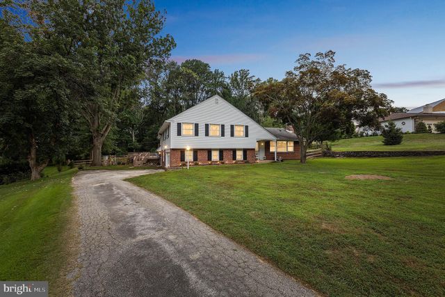 $630,000 | 708 Winchester Road, Broomall, PA 19008