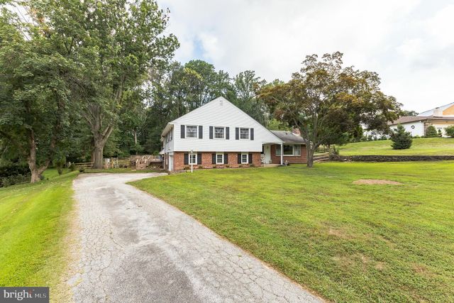 $630,000 | 708 Winchester Road, Broomall, PA 19008