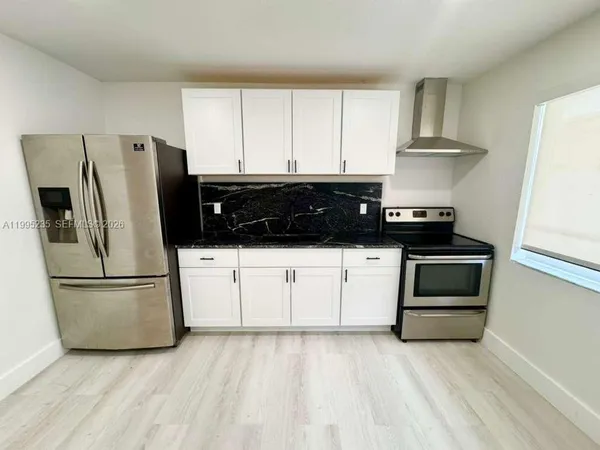 $2,750 | 230 East 56th Street, Unit B, Hialeah, FL 33013
