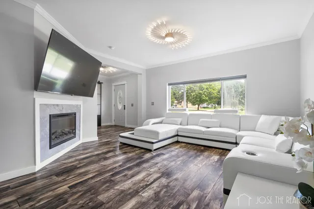 $322,500 | 225 North West Street, Carson City, MI 48811