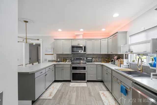 $322,500 | 225 North West Street, Carson City, MI 48811