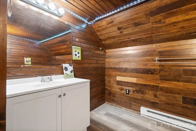 $322,500 | 225 North West Street, Carson City, MI 48811