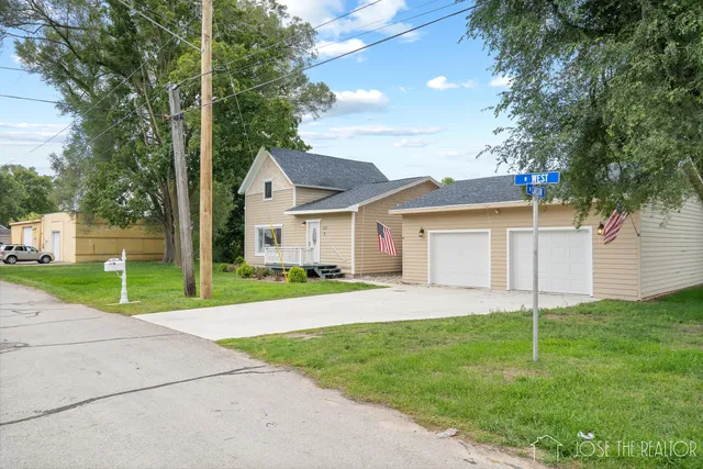 $322,500 | 225 North West Street, Carson City, MI 48811