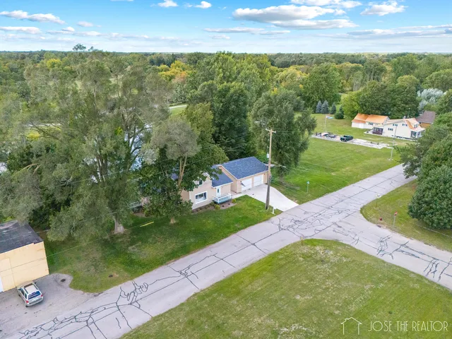 $322,500 | 225 North West Street, Carson City, MI 48811