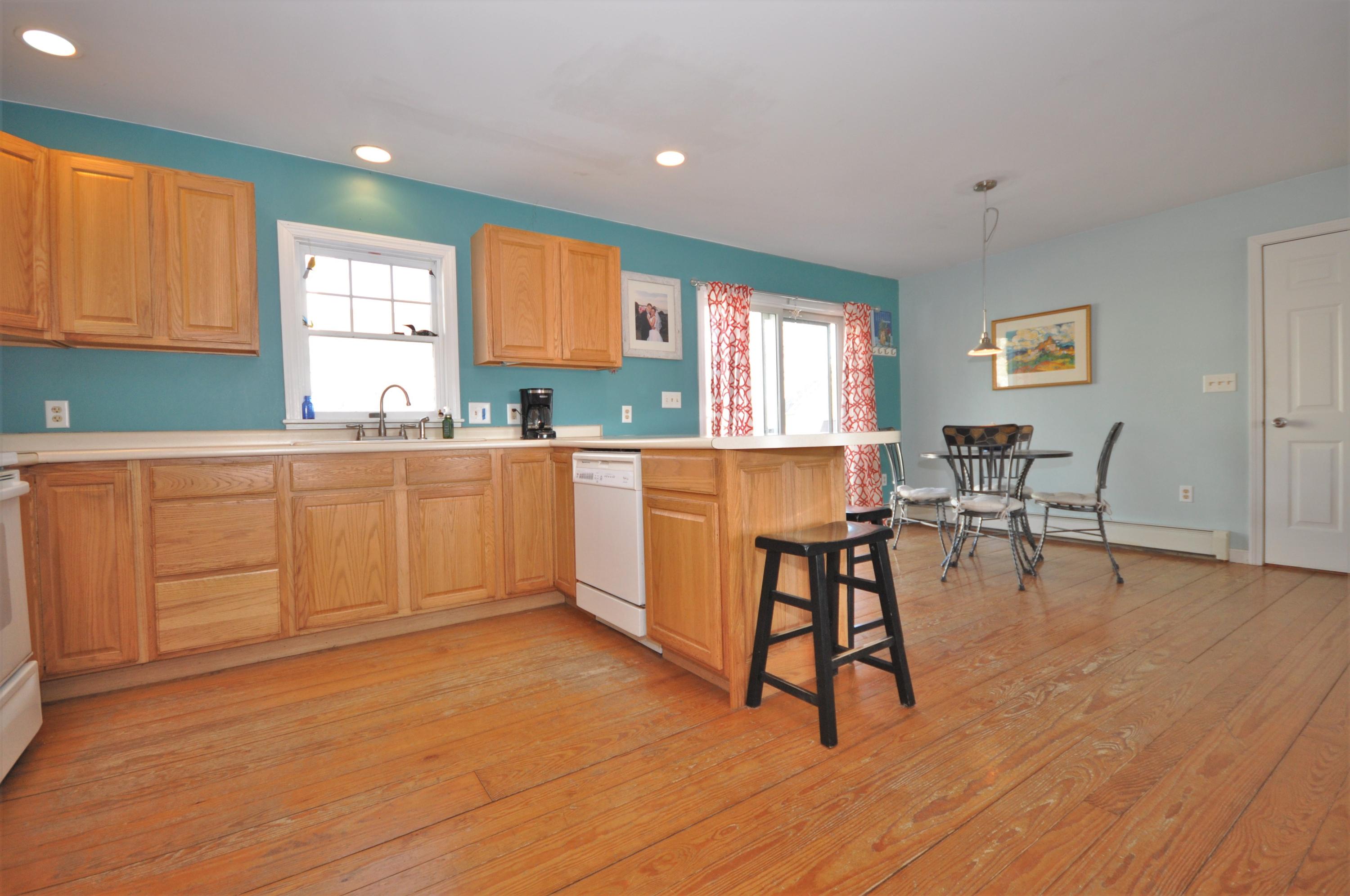 4 Church Street Winterport, ME 04496 - Photo 8 of 38 DSC_0281