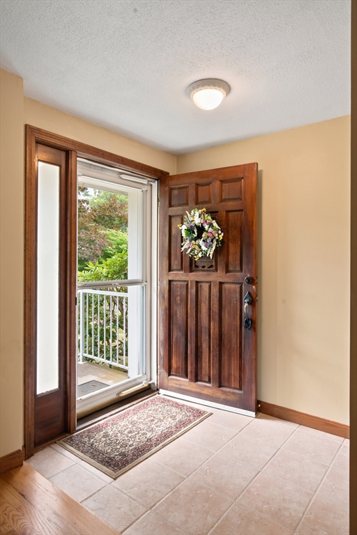18 Gifford Road Westport, MA 02790 - Photo 4 of 28