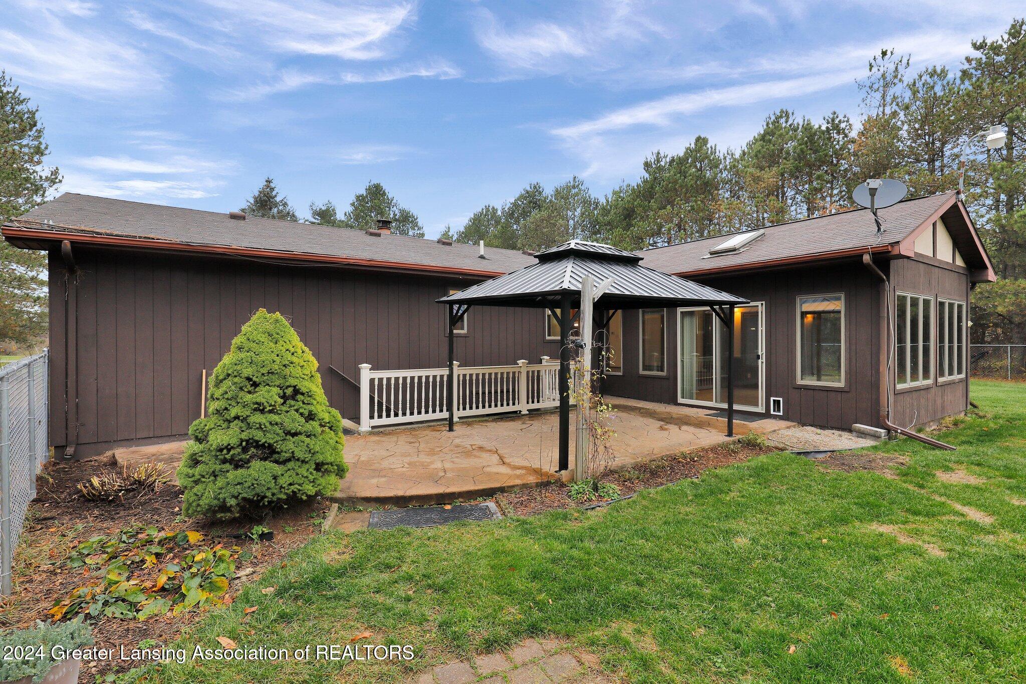 11423 Wood Road Dewitt, MI 48820 - Photo 29 of 38 29-web-or-mls-Open Ended Media-28