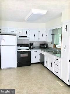15830 Point Lookout Road St. Inigoes, MD 20684 - Photo 17 of 18 Kitchen