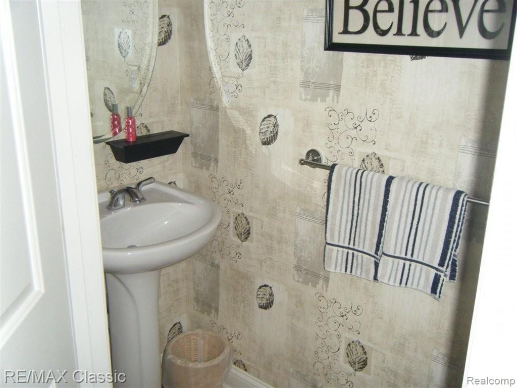 24829 Reeds Pointe Drive, Unit 25 Novi, MI 48374 - Photo 13 of 22 DSCF7328.JPG