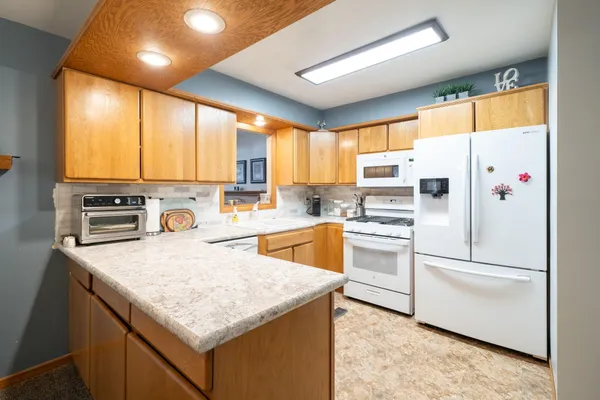 $429,900 | 3351 Perry Avenue Southwest, Wyoming, MI 49519