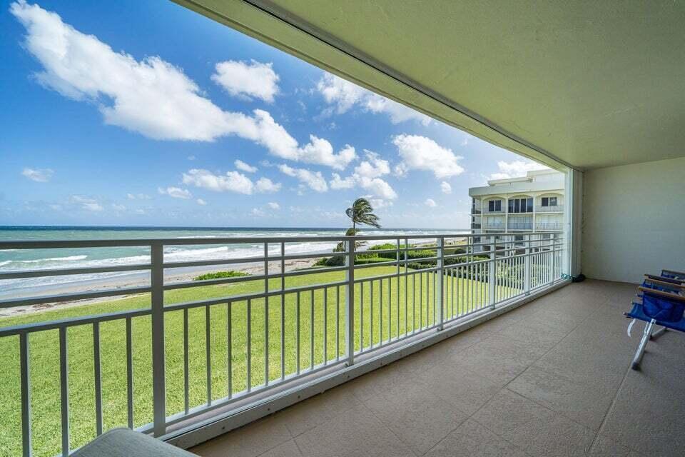 350 South Beach Road, Unit 305 Jupiter, FL 33469 - Photo 17 of 29 Island house Balcony South