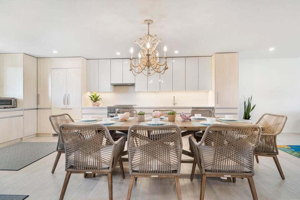 350 South Beach Road, Unit 305 Jupiter, FL 33469 - Photo 3 of 29 Island House Kitchen and Dining Room