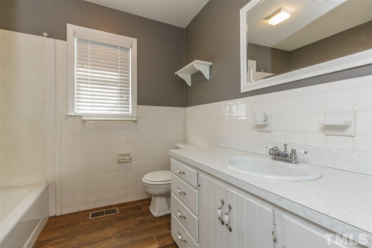 1053 Ivey Road Graham, NC 27253 - Photo 7 of 30 Gallery Image 7