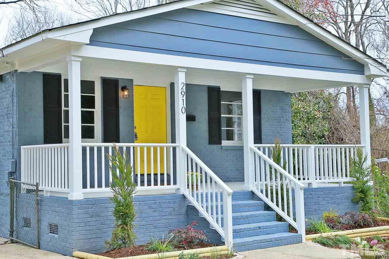 2910 Woods Place Raleigh, NC 27607 - Photo 3 of 25