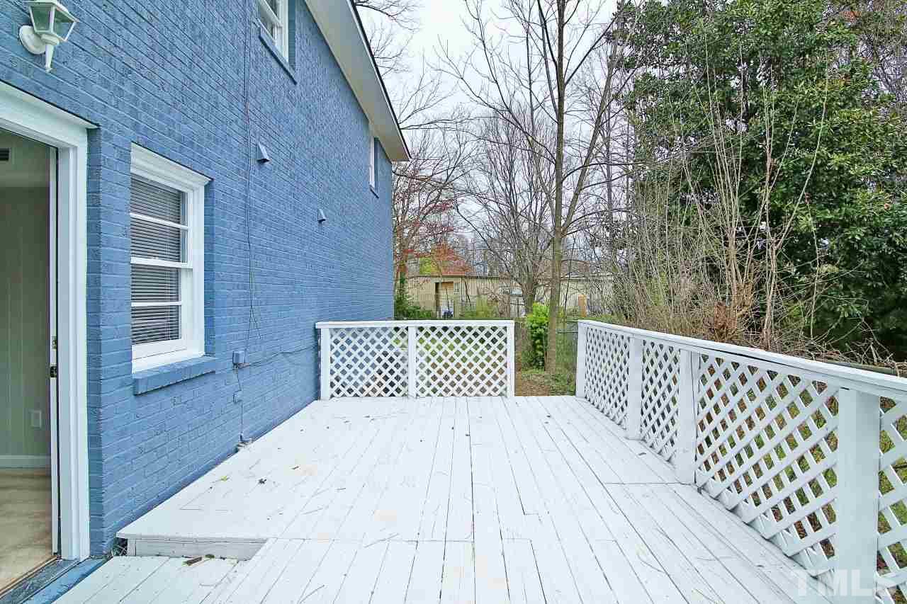 2910 Woods Place Raleigh, NC 27607 - Photo 23 of 25