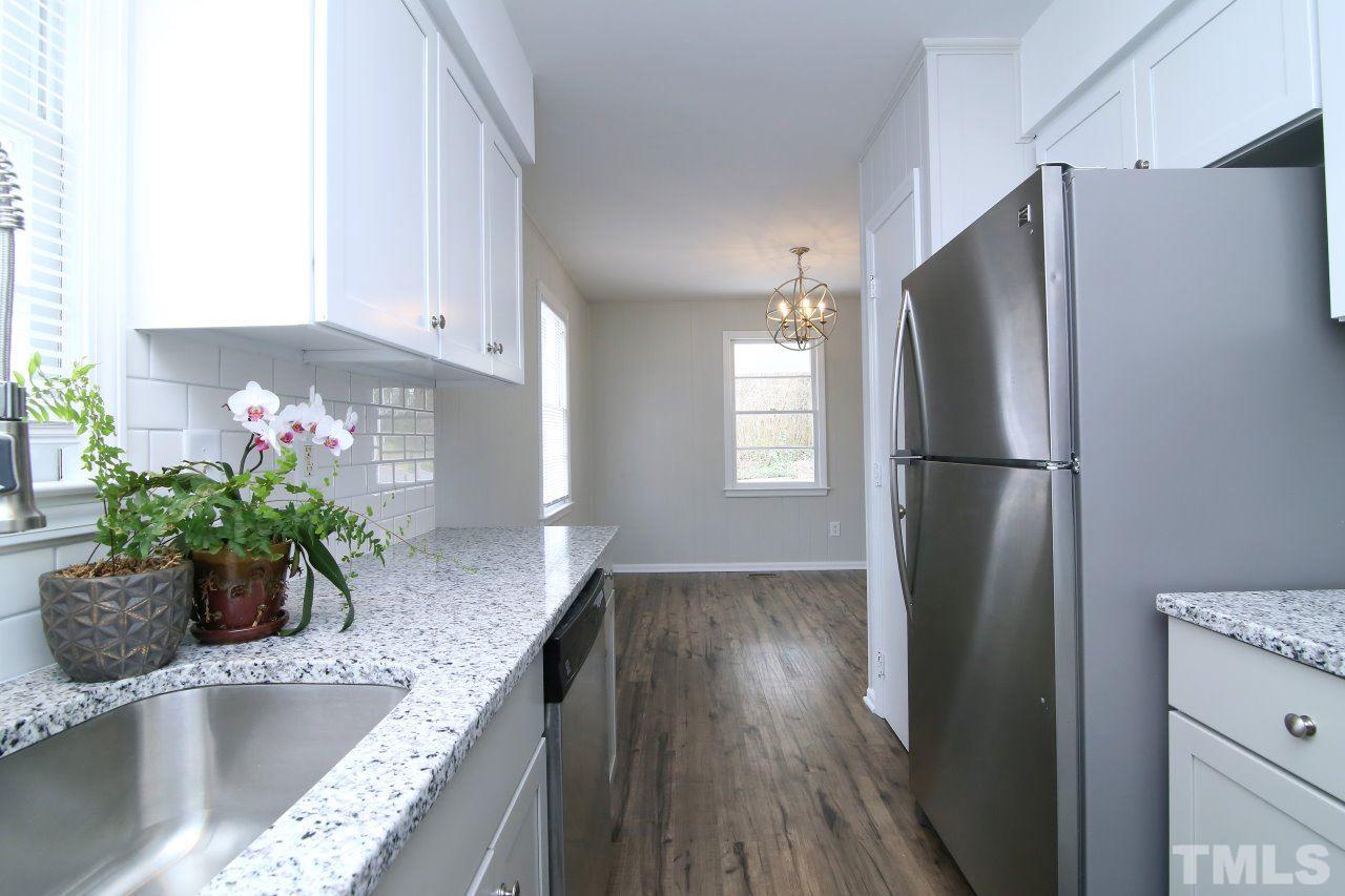 2910 Woods Place Raleigh, NC 27607 - Photo 10 of 25