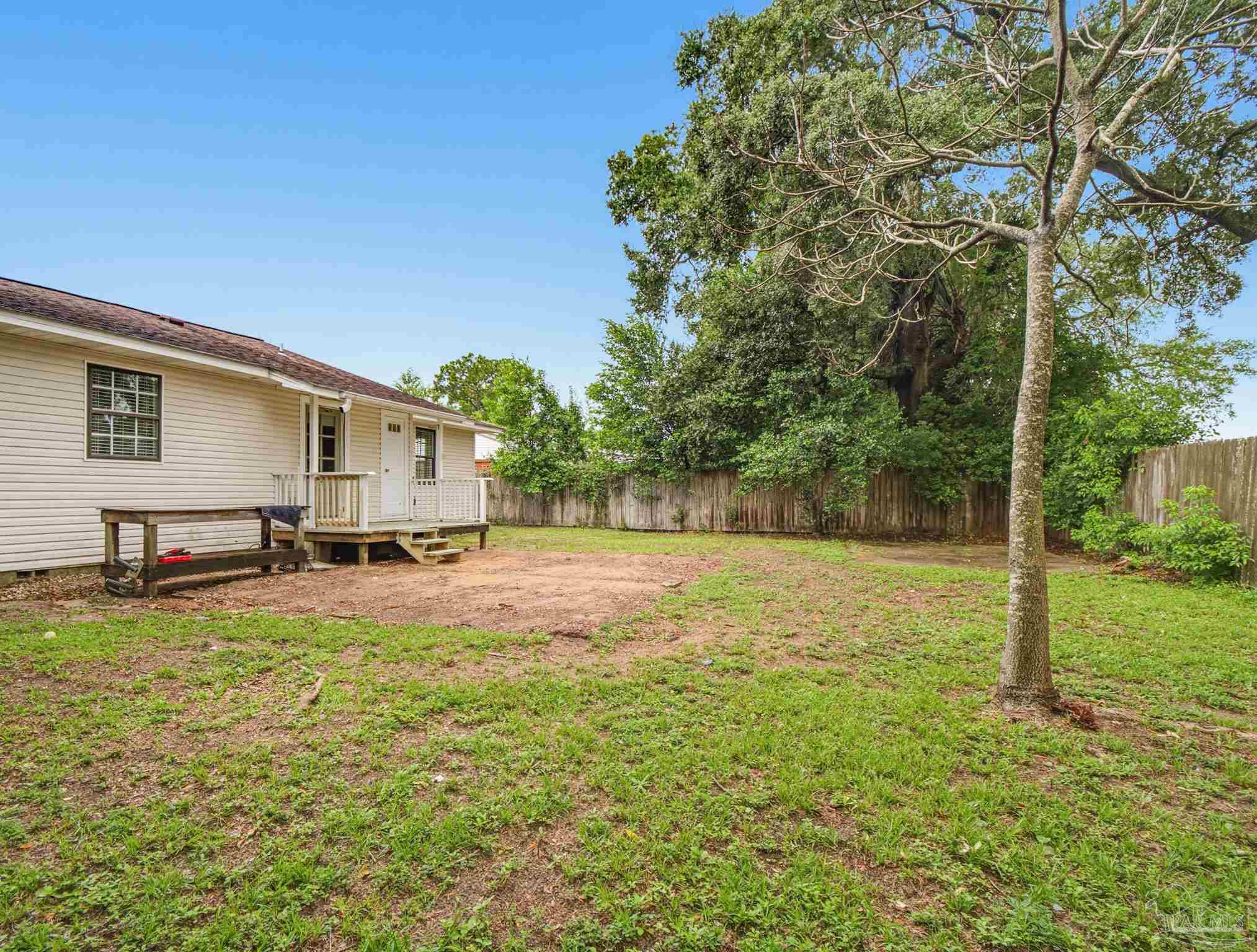 218 Betty Road Pensacola, FL 32507 - Photo 6 of 42