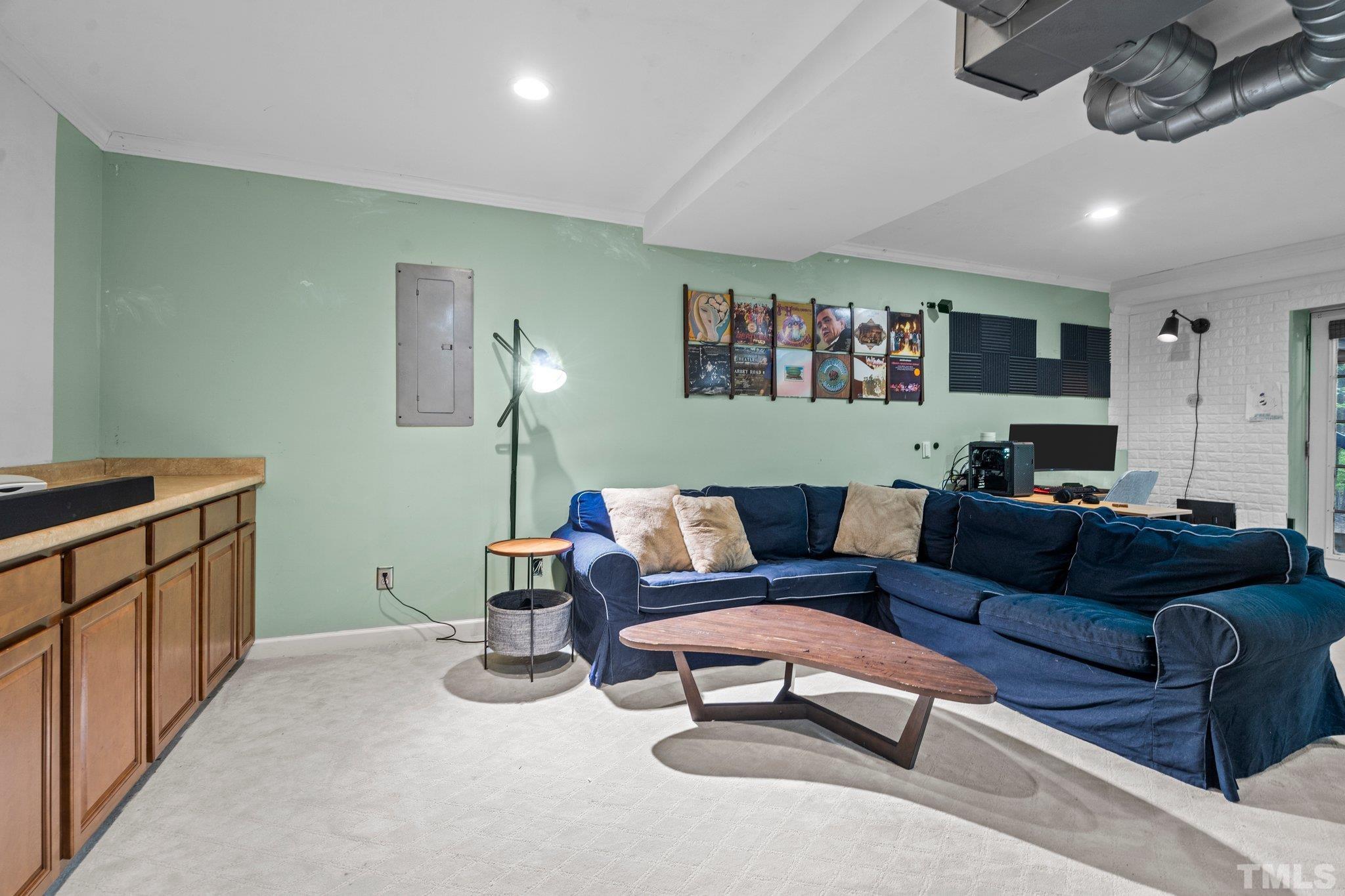 6509 Deerview Drive Raleigh, NC 27606 - Photo 23 of 36 a living room with furniture
