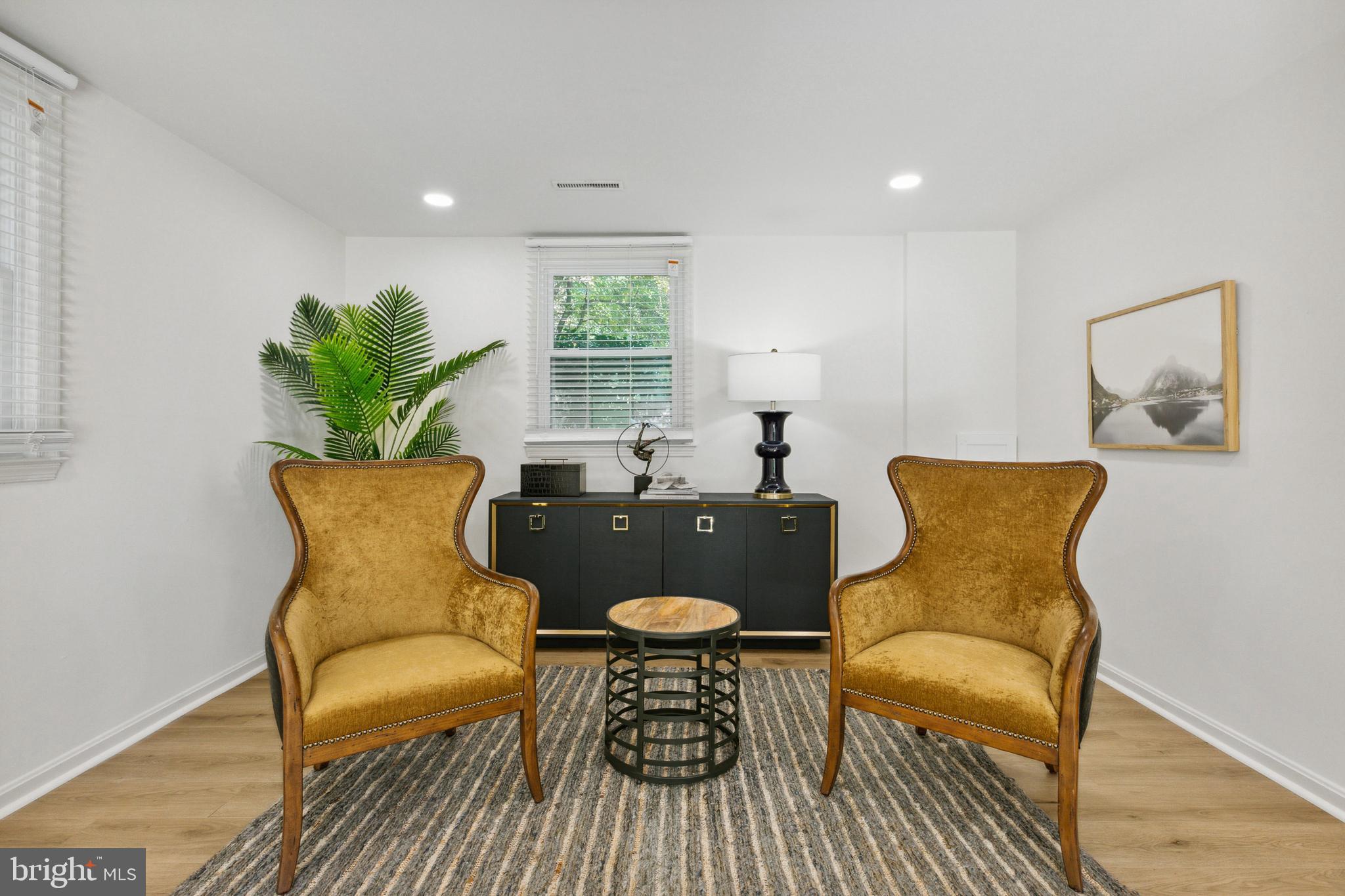 8419 Idylwood Road Vienna, VA 22182 - Photo 22 of 36