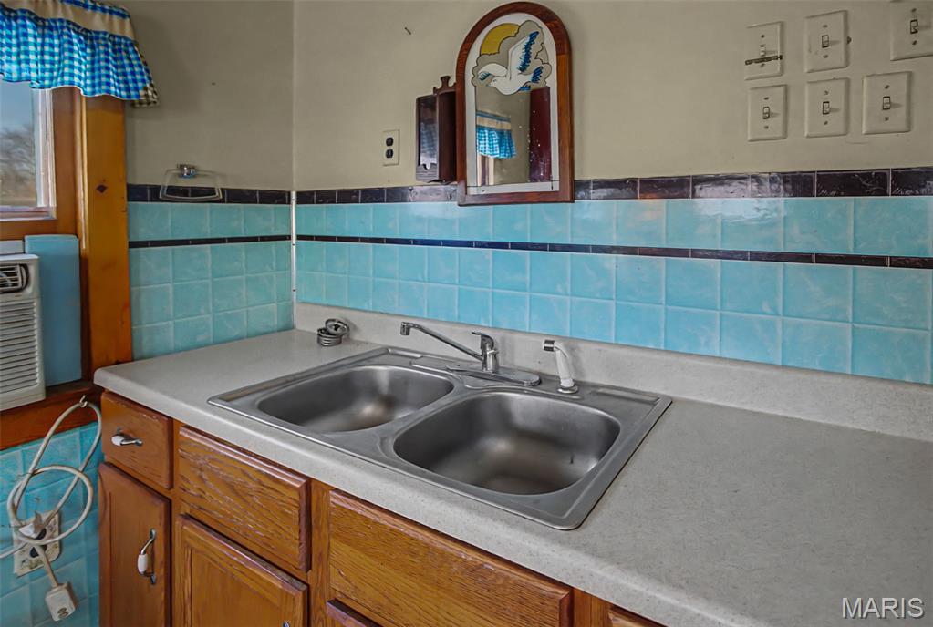 111 Warren Street Fieldon, IL 62031 - Photo 21 of 52