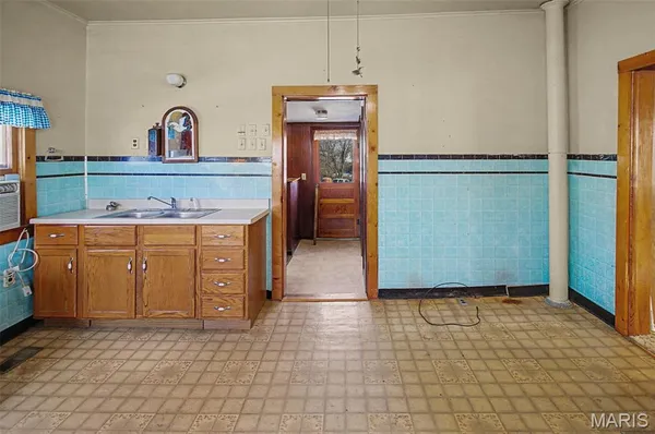 $59,500 | 111 Warren Street, Fieldon, IL 62031