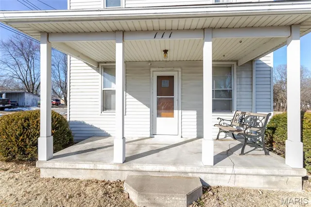 $62,000 | 111 Warren Street, Fieldon, IL 62031