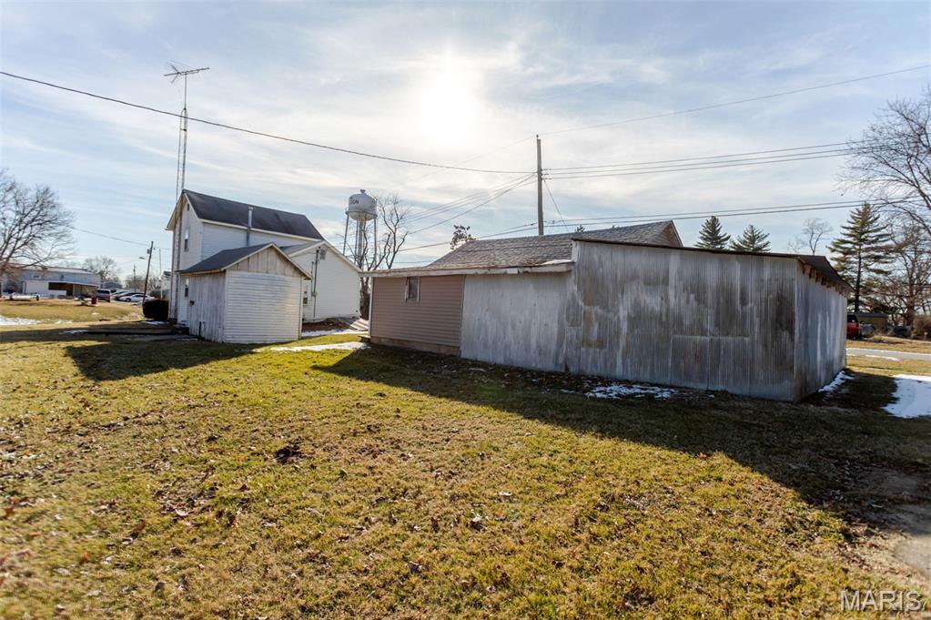 111 Warren Street Fieldon, IL 62031 - Photo 8 of 52