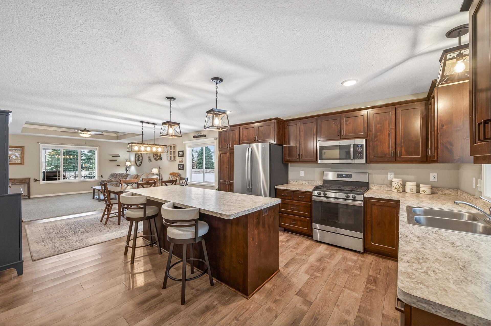 813 Golden Way Northwest Isanti, MN 55040 - Photo 11 of 30