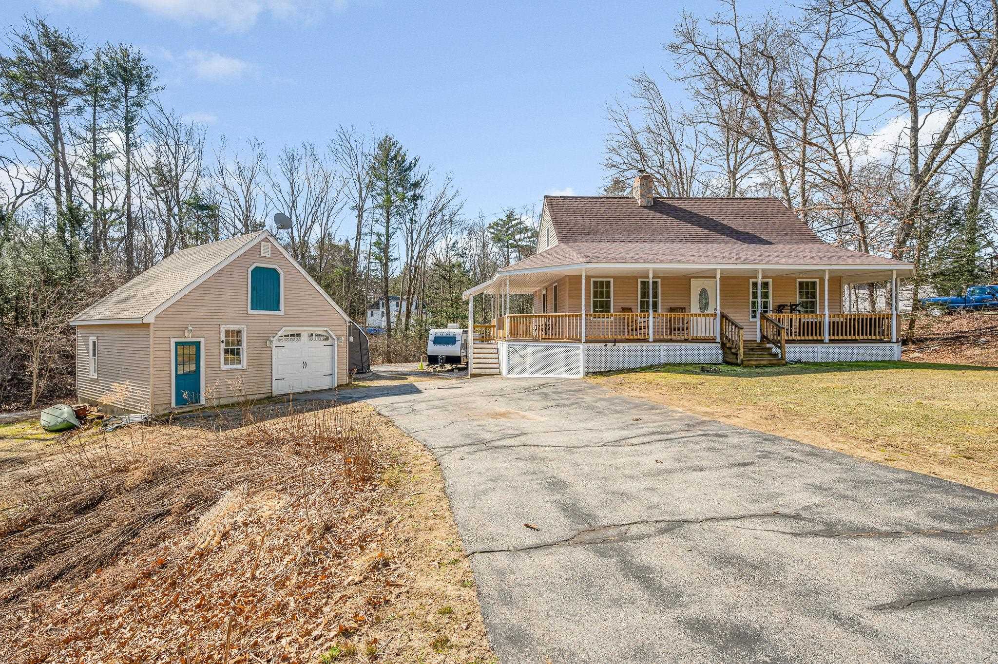 2 Tamworth Road Sandown, NH 03873 - Photo 1 of 38