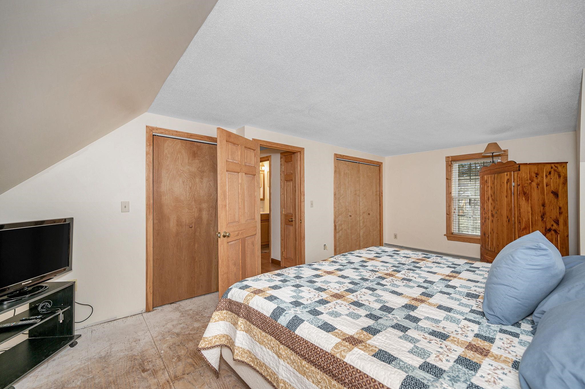2 Tamworth Road Sandown, NH 03873 - Photo 6 of 38